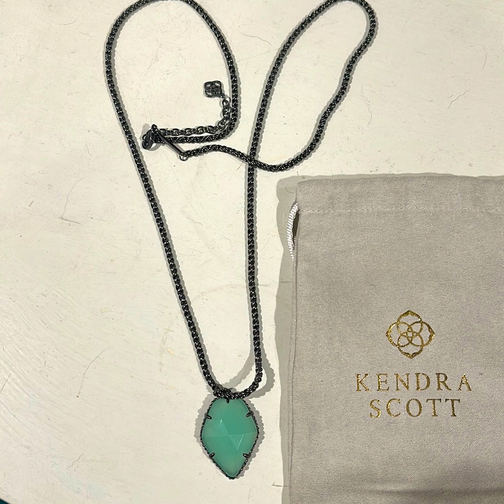 Kendra Scott corla necklace